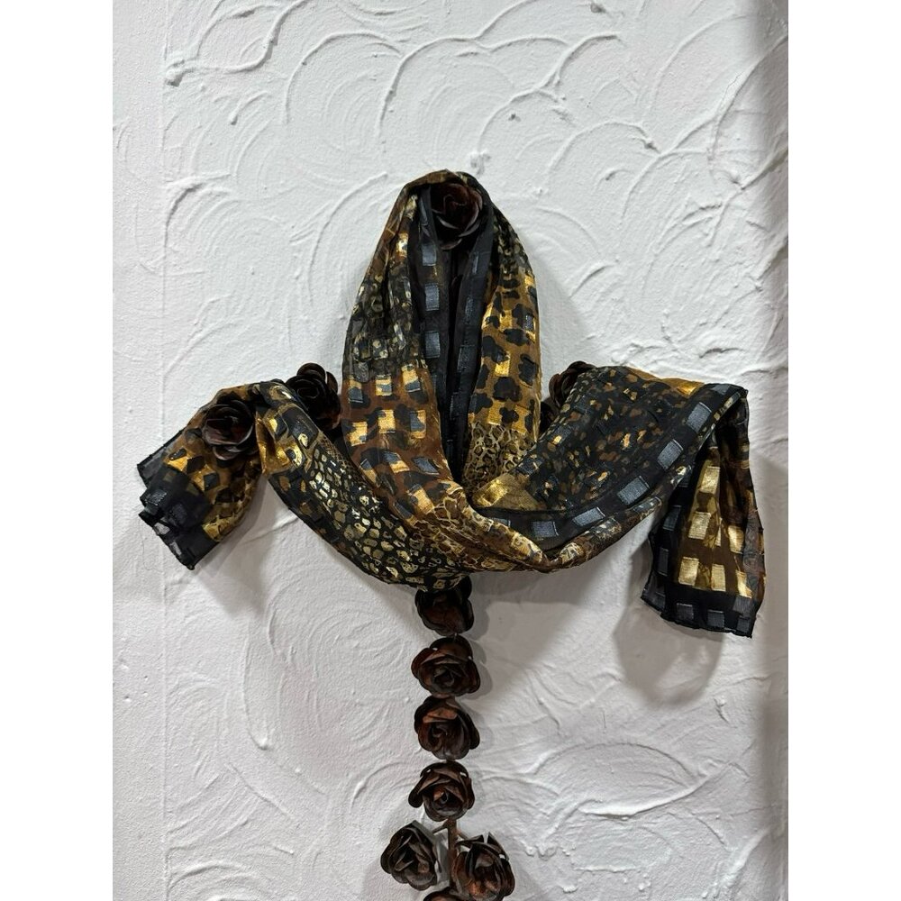 Beautiful Scarf - Picture 4 of 4